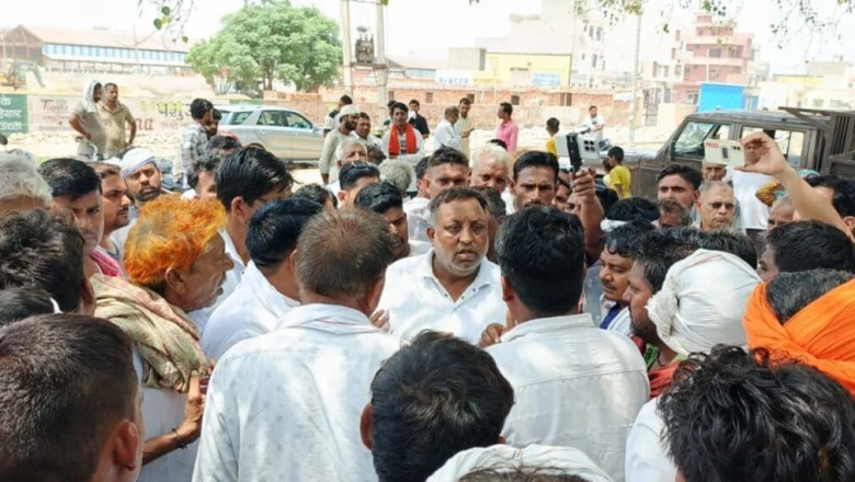 हिसार: पुलिस पूछताछ के बाद मजदूर की मौत, परिजनों ने बरवाला थाने के बाहर शव रखकर किया प्रदर्शन
