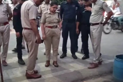 भरतपुर: जूस में मांस के टुकड़े मिलने के आरोप पर भड़की भीड़, दुकानदार की पिटाई, पुलिस ने संभाला मोर्चा