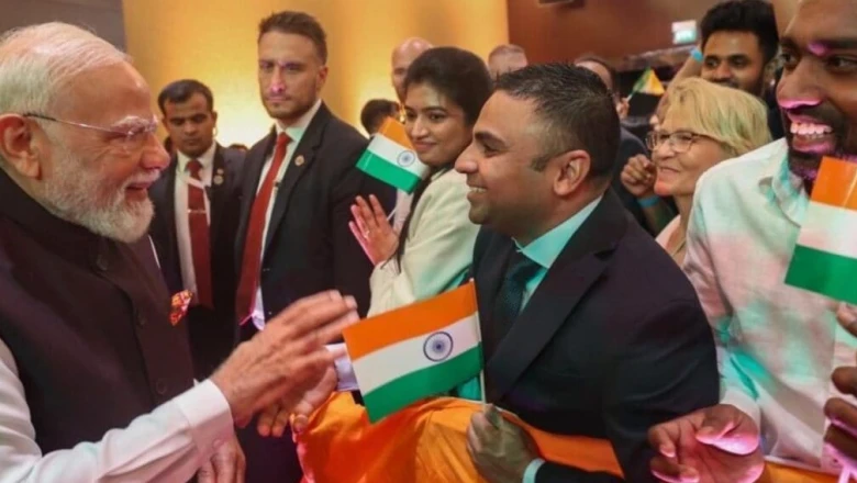 रोटी-नमक और वंदे मातरम् से गूंजा ब्रातिस्लावा, पीएम मोदी का स्लोवाकिया में शानदार स्वागत