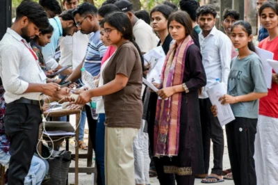 NEET-UG री-एग्जाम: 4 लाख अभ्यर्थियों ने डाउनलोड किए एडमिट कार्ड, NTA ने कहा- तकनीकी दिक्कतें जल्द होंगी दूर