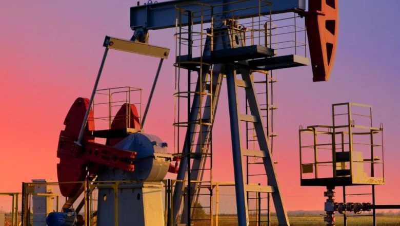 चीन में पेट्रोल-डीजल का संकट गहराया! रिफाइनरी उत्‍पादन 4 साल के सबसे निचले स्‍तर पर, भारत की स्थिति कहीं बेहतर