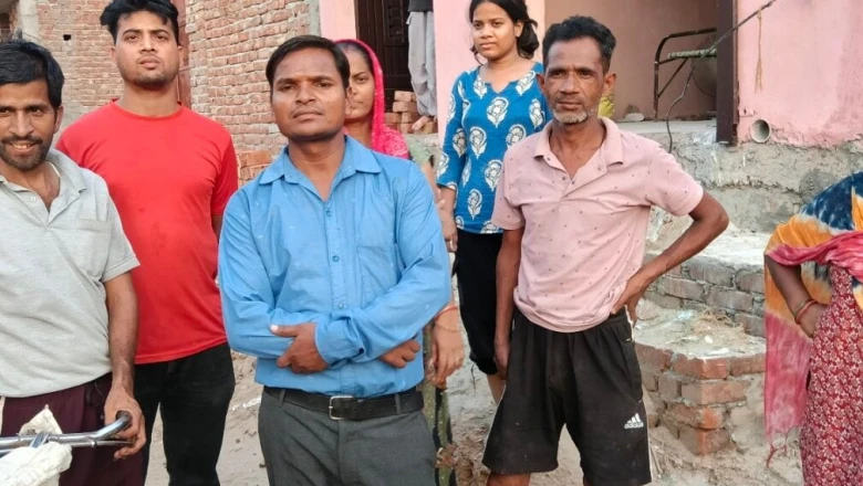फरीदाबाद में बुलडोजर की आहट: 15 लाख में बना घर और अगले ही दिन चिपका नोटिस, उजड़ने के डर में परिवार