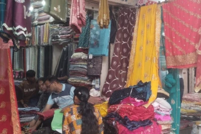 शादी का सीजन शुरू, सागर के इन बाजारों में ₹100 से ₹10,000 तक मिलेंगी हर बजट की साड़ियां