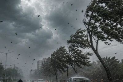 यूपी के मौसम का दोहरा मिजाज: कहीं झमाझम बारिश तो कहीं तपती गर्मी, IMD ने जारी किया अलर्ट