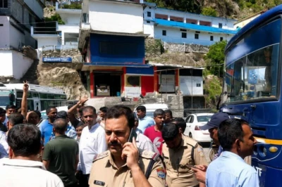 कर्णप्रयाग में मामूली विवाद बना खूनी संघर्ष, निहंगों ने तलवार से किया हमला, गंभीर घायल एयर एंबुलेंस से एयरलिफ्ट, चार हिरासत में