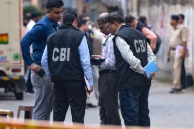 उत्तर प्रदेश में 4 करोड़ रुपये का शिक्षक एरियर घोटाला, CBI ने लखनऊ-अयोध्या समेत 14 जगहों पर मारा छापा