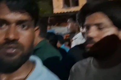अंबाला की पुरानी सब्जी मंडी में जर्जर दुकान का छज्जा गिरा, मलबे से निकाले गए तीन लोग