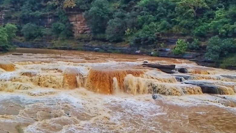 मानसून में जादुई हो उठता है मिर्जापुर, यहां छिपे हैं प्रकृति के 5 अनमोल झरने
