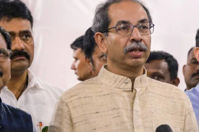 संजय राउत का सनसनीखेज दावा: 'दलबदल के लिए सांसदों को दिए जा रहे हैं 15-15 करोड़'