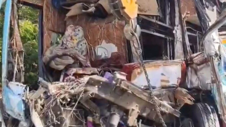बांसवाड़ा से सूरत जा रही स्लीपर बस वडोदरा में खड़े ट्रक से भिड़ी, 7 की मौत, 27 घायल