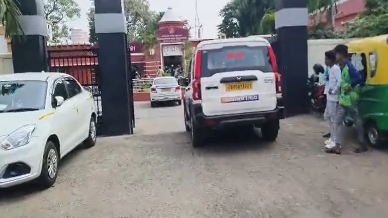 ओडिशा में डिप्टी स्पीकर के जाली हस्ताक्षर से तबादले का खेल, एक इंजीनियर गिरफ्तार; दूसरी आरोपी फरार