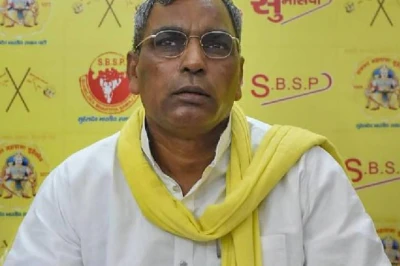 ओम प्रकाश राजभर का दावा: सपा में टूट तय, 'बागी बलिया' का लाल संभालेगा बागी गुट की कमान