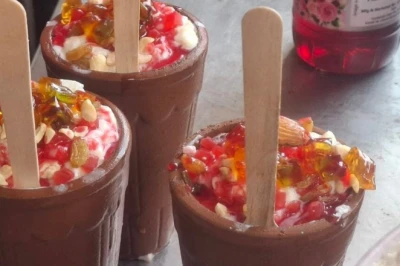 Agra की मशहूर 'जादुई' Kulhad Lassi: 30 साल पुरानी विरासत और स्वाद का अनोखा संगम
