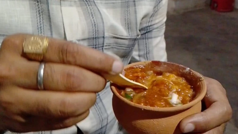 मिर्जापुर की मशहूर हींग वाली चाट: 10 साल से बरकरार है इसका स्वाद, कीमत जानकर हो जाएंगे हैरान