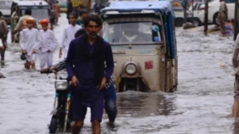 पाकिस्तान में कुदरत का कहर, खैबर पख्तूनख्वा में 7 लोगों की मौत, आंधी-बारिश से हजारों बेहाल