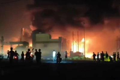 Varanasi: GAIL CNG pump catches fire, 45 feet high flames seen, chaos on highway