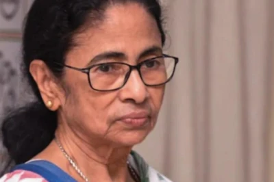 440 करोड़ रुपये वाले TMC के 3 बैंक खाते फ्रीज, ममता बनर्जी की पार्टी में बढ़ा सियासी संकट