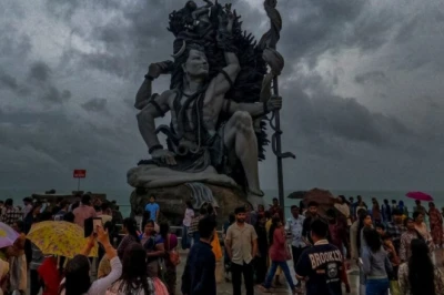 Monsoon का अपडेट: 19 राज्यों में IMD का अलर्ट, जानें कब बदलेगा मौसम का मिजाज