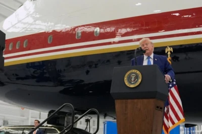 Donald Trump ने दुनिया को दिखाया अपना नया Air Force-1, जानिए क्यों खास है यह 'उड़ता व्हाइट हाउस'