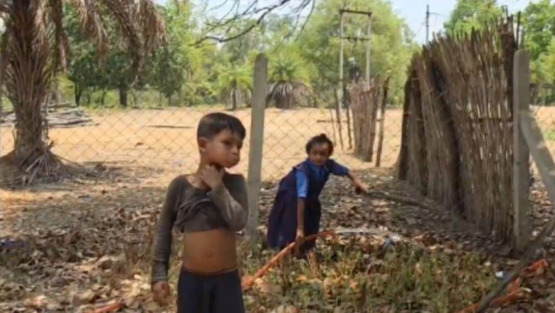 सिस्टम की लापरवाही का शिकार मासूम बच्चे, कचरा शेड में पढ़ने को मजबूर हैं छात्र