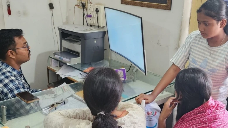 बहन के सुझाव से बदली Manoj Wagh की जिंदगी, नौकरी छोड़ साइबर कैफे से कमा रहे लाखों