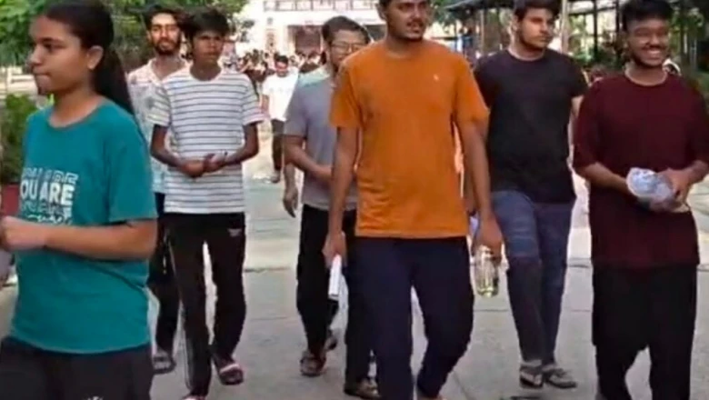 री-नीट परीक्षा: कोटा में फिजिक्स ने छात्रों को उलझाया, जानें कैसा रहा पेपर का स्तर