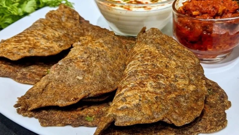 सुबह के नाश्ते में ट्राई करें सेहतमंद रागी चीला, वजन घटाने और हड्डियों की मजबूती के लिए है बेस्ट