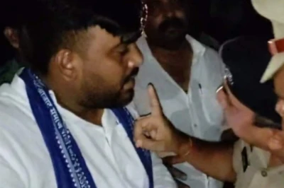बिजनौर: मजार की दीवार गिराने पर बवाल, सीओ और सांसद प्रतिनिधि के बीच हुई तीखी नोकझोंक