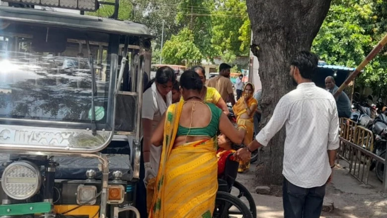 मुरैना जिला अस्पताल के गेट पर ई-रिक्शा में हुआ प्रसव, एम्बुलेंस नहीं मिलने पर परिजनों का फूटा गुस्सा