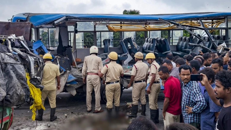 जलपाईगुड़ी सड़क हादसा: बस और ट्रक की टक्कर में 6 लोगों की मौत, 29 घायल