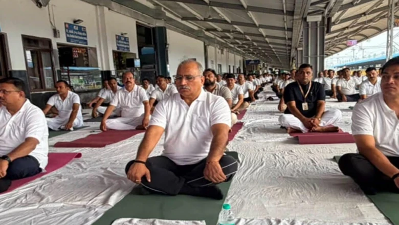 अंतर्राष्ट्रीय योग दिवस: भोपाल के रेलवे स्टेशन पर पहली बार दिखा अनोखा नजारा, यात्रियों संग पुलिस ने किया योगाभ्यास