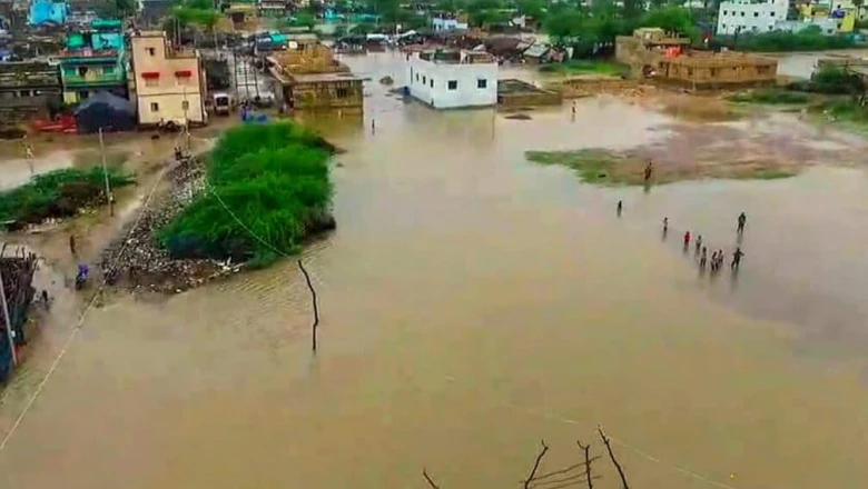 तमिलनाडु में मौसम का मिजाज सख्त: 40 किमी की रफ्तार से चलेगी हवा, इन 5 जिलों में भारी बारिश का अलर्ट