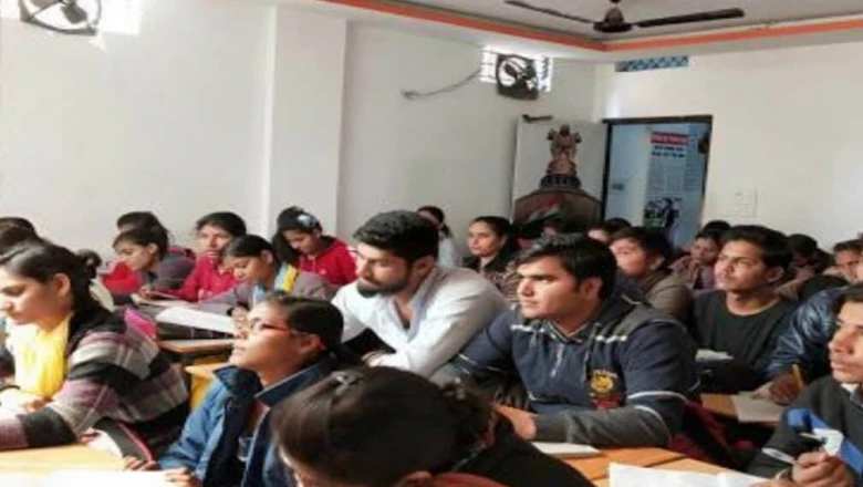 इंदौर में कोचिंग सेंटरों में मौत का जाल, लखनऊ जैसे अग्निकांड का मंडरा रहा खतरा