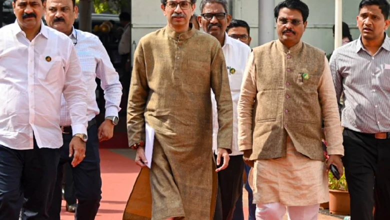 शिवसेना यूबीटी के लिए बढ़ा संकट, उद्धव ठाकरे की अहम बैठक से गायब हुए 3 विधायक और 1 एमएलसी