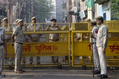 बम की झूठी धमकी देने वाली महिला गिरफ्तार, देशभर में भेज चुकी है 200 से ज्यादा फर्जी ईमेल