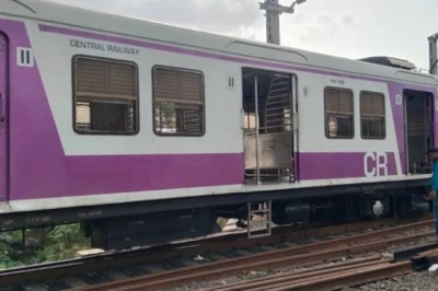 मुंबई लोकल ट्रेन में भयावह वारदात, दरवाजा बंद करने के मामूली विवाद में युवक की चाकू मारकर हत्या