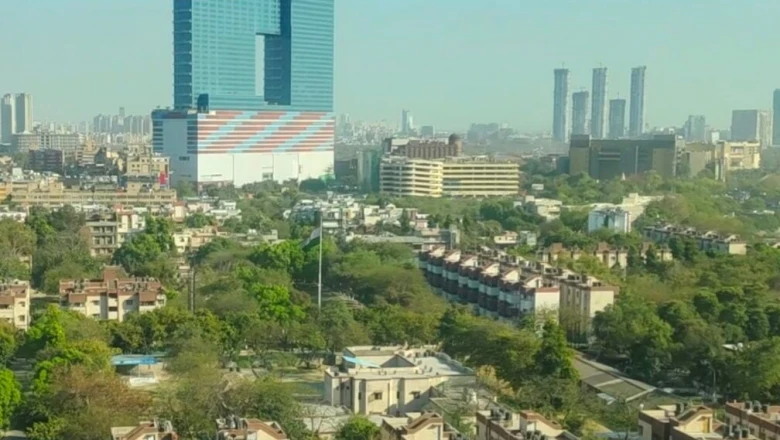 आसमान से कैसा दिखता है नोएडा? ड्रोन तस्वीरों में कैद हुआ कंक्रीट का जंगल और बदलती हकीकत
