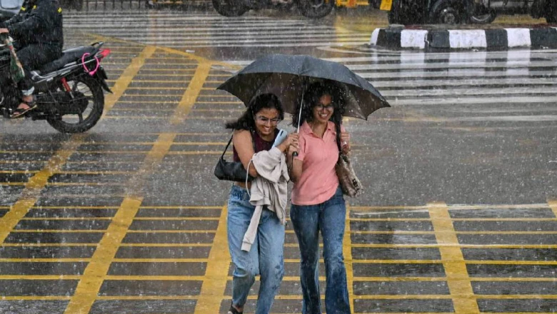 देश के 14 राज्यों में भारी बारिश का अलर्ट, दिल्ली-NCR में 50 किमी की रफ्तार से चलेंगी हवाएं