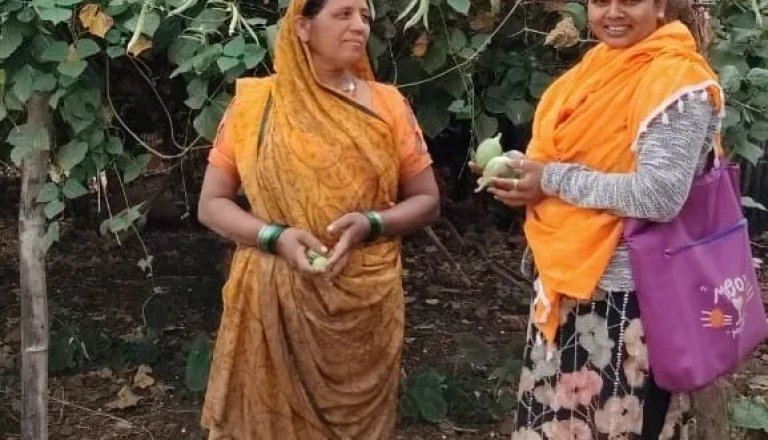 ससुराल का मिला साथ तो बदल गई लाल परी की दुनिया, आज कृषि सखी बनकर सैकड़ों किसानों को सिखा रही हैं जैविक खेती के गुर
