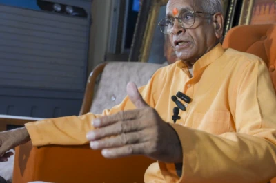 राम मंदिर चढ़ावा चोरी प्रकरण: चंपत राय और अनिल मिश्रा की भूमिका पर उठे बड़े सवाल, जानें पूरा मामला