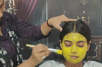 गर्मी में चेहरे की चमक बनी रहेगी बरकरार, मेकअप एक्सपर्ट के बताए इन देसी नुस्खों से पाएं पिंपल्स और टैनिंग से छुटकारा
