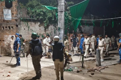 रामनगर में दो समुदायों में खूनी संघर्ष, पथराव में पुलिसकर्मियों समेत कई लोग घायल