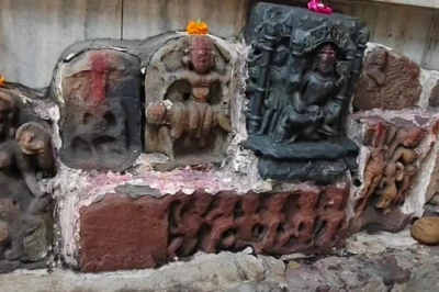 फिरोजाबाद का चमत्कारी 'चौरासी घंटा' मंदिर: जहां देवी मां की कृपा से दूर होती हैं बीमारियां और पूरी होती हैं मनोकामनाएं
