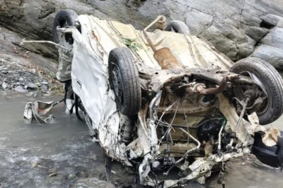 चंबा में बड़ा सड़क हादसा, नकरोड़-हिमगिरी मार्ग पर खाई में गिरी कार, 4 लोगों की मौत