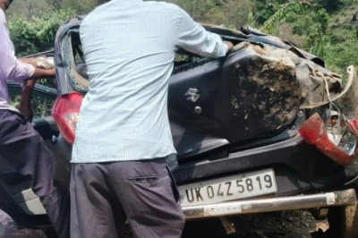 अल्मोड़ा में भीषण सड़क हादसा, खाई में कार गिरने से 4 लोगों की मौत, 2 घायल