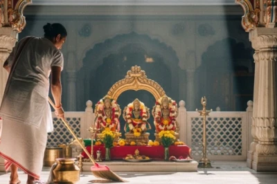 घर का मंदिर किस दिशा में होना चाहिए? जानें पूजा घर की सफाई से जुड़े वास्तु के खास नियम