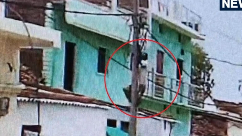 मध्य प्रदेश: शराब के नशे में बिजली के खंभे पर चढ़ा युवक, हाईवोल्टेज ड्रामा से मचा हड़कंप