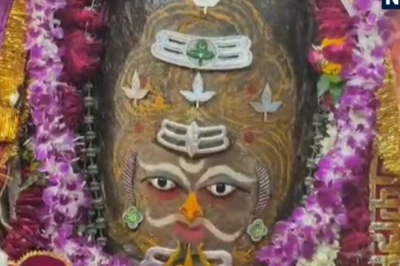 उज्जैन के महाकालेश्वर मंदिर में दिव्य भस्म आरती, बाबा महाकाल के अद्भुत श्रृंगार से गूंज उठा गर्भगृह