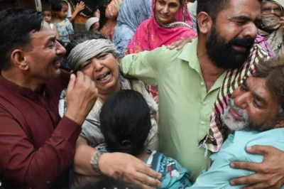 लाहौर में ट्यूशन सेंटर की छत ढही, 14 छात्रों की दर्दनाक मौत, 5 गंभीर रूप से घायल