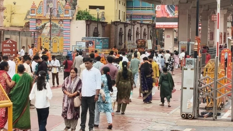 अयोध्या राम मंदिर दान विवाद: ट्रस्ट की कार्यप्रणाली पर उठ रहे सवाल, संतों के बाद अब श्रद्धालुओं ने भी की बड़े बदलाव की मांग